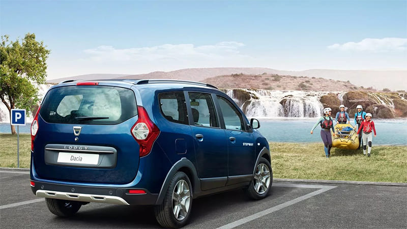 Véhicule Dacia Lodgy familial disponible dans le garage DV Automobiles en Vendée