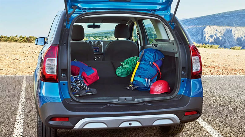 Véhicule Dacia Logan MCV disponible en plusieurs coloris au choix dans le garage DV Automobiles en Vendée