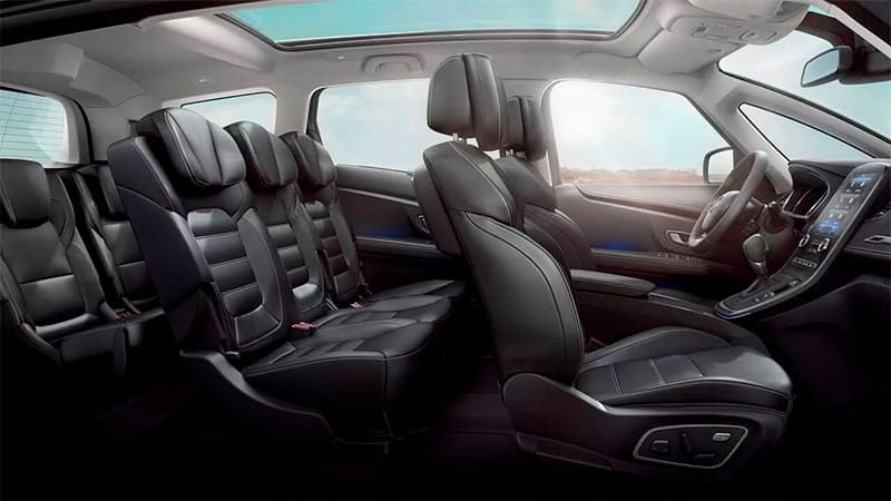 Véhicule Renault Grand Scenic au style moderne et élégant disponible dans le garage DV Automobiles en Vendée