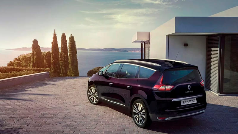 Véhicule Renault Grand Scenic voiture 7 places disponible dans le garage DV Automobiles en Vendée