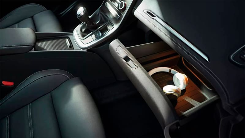 Véhicule Renault Grand Scenic équipé disponible dans le garage DV Automobiles en Vendée