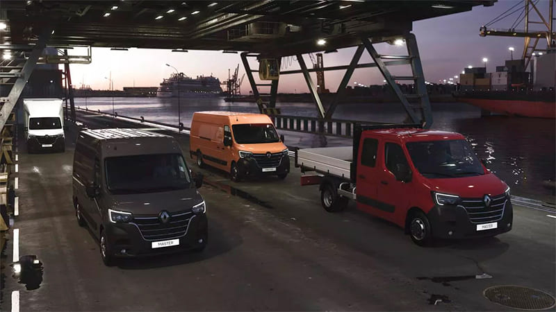 Véhicule Renault Master professionnel disponible dans le garage DV Automobiles en Vendée