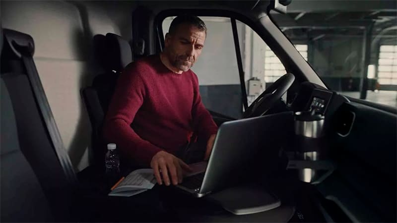 Véhicule Renault Master pratique et équipé disponible dans le garage DV Automobiles en Vendée