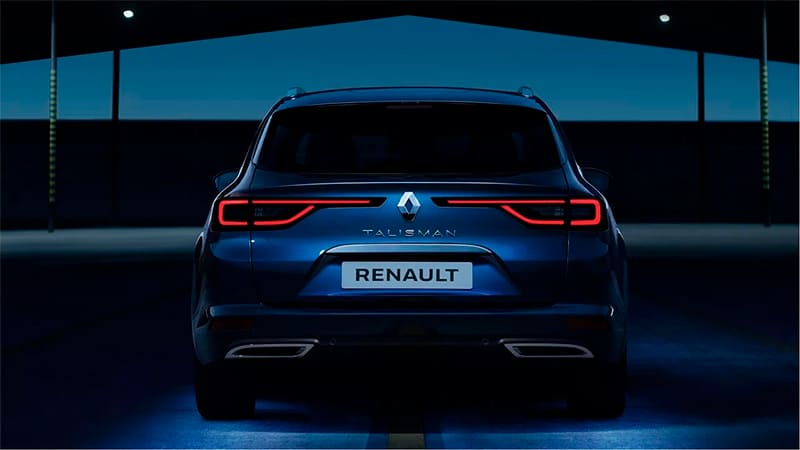 Véhicule Renault Talisman Estate design affirmé dans le garage DV Automobiles en Vendée
