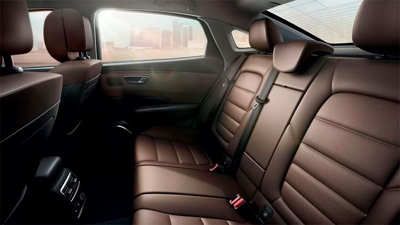 Véhicule Renault Talisman design et confortable disponible dans le garage DV Automobiles en Vendée