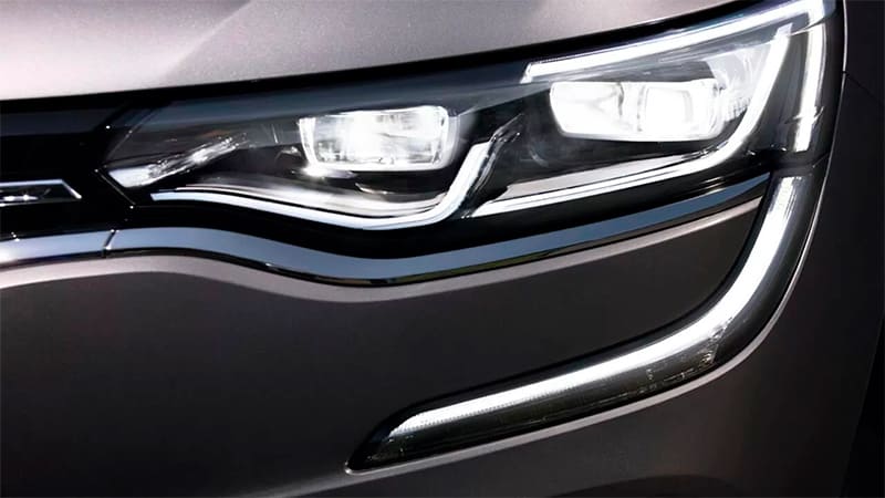 Véhicule Renault Talisman disponible dans le garage DV Automobiles en Vendée proche Clisson